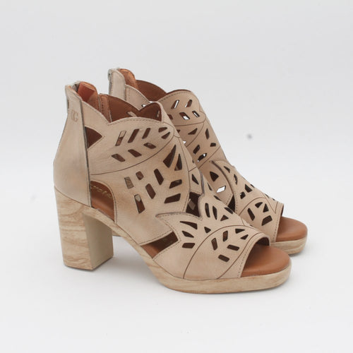 BOTIN TACÓN CAYETANO GIMÉNEZ 12394 CREMA