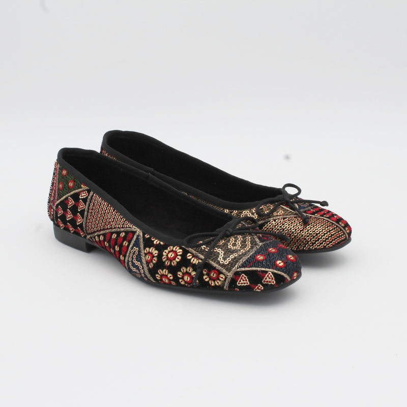 BAILARINA CAYETANO GIMENEZ 11685 VELVET RICO